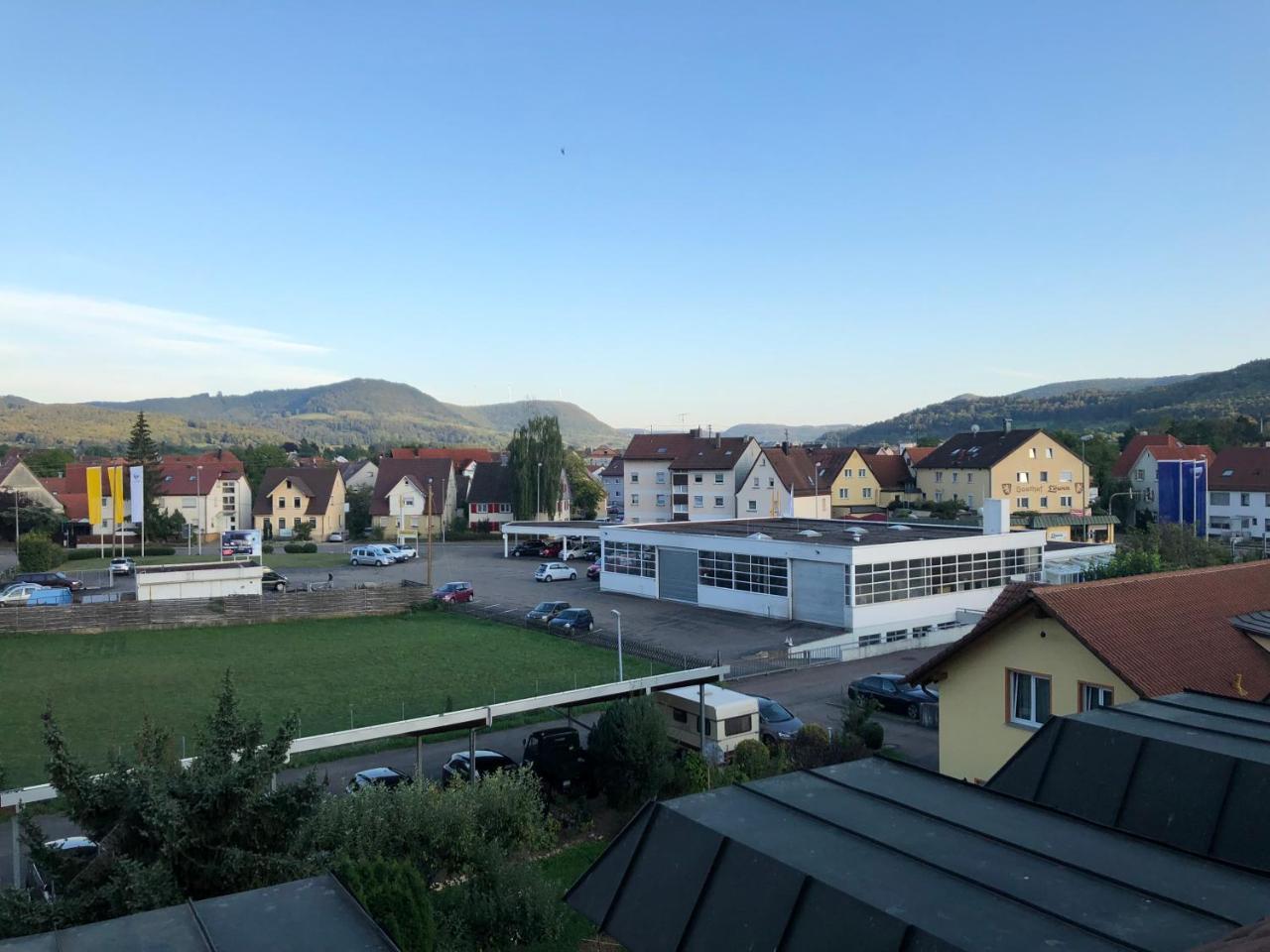 Hotel-Restaurant Und Gaestehaus Loewen Зюссен Экстерьер фото